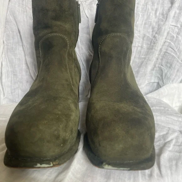 Prada suede ankle boots - Picture 2 of 7